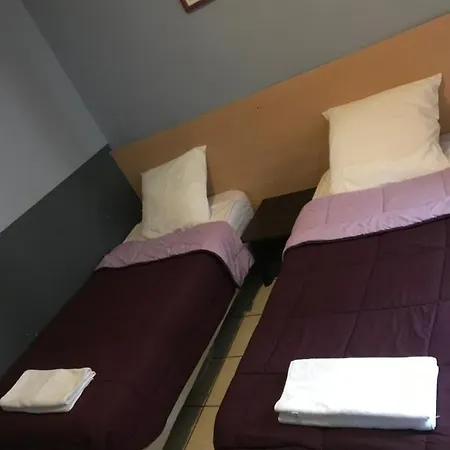 Hotel Fm *